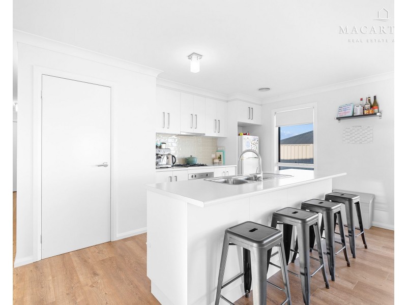43 Muttama Parade, Gobbagombalin NSW 2650