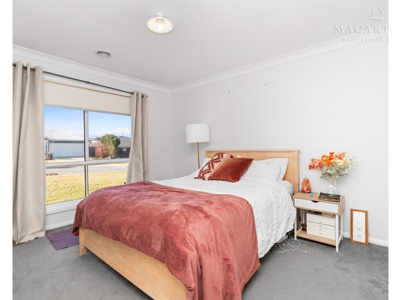 43 Muttama Parade, Gobbagombalin NSW 2650