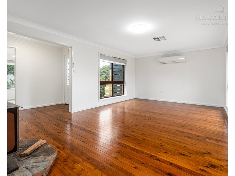 444 Lake Albert Road, Lake Albert NSW 2650