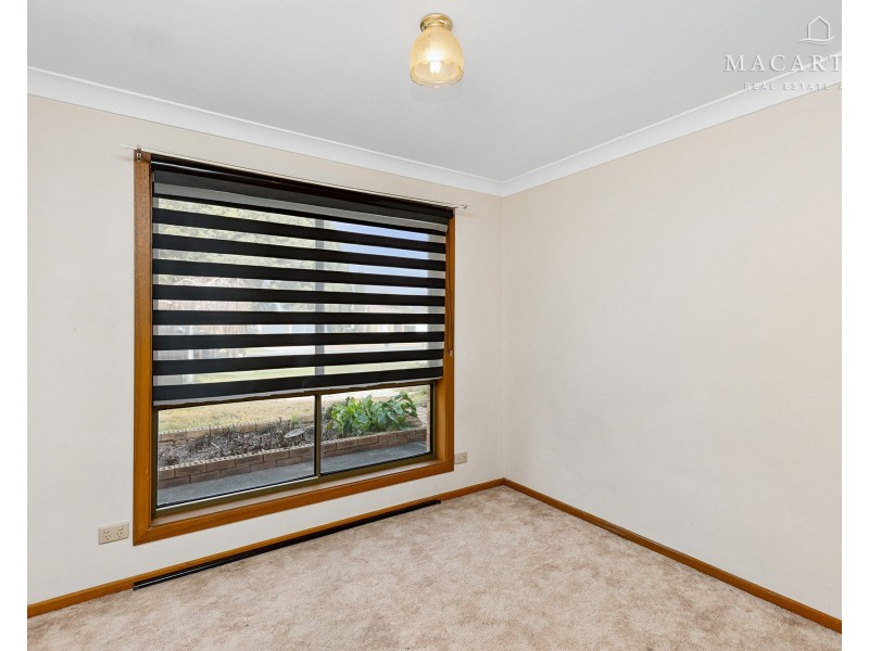 3 Magnolia Parade, Lake Albert NSW 2650