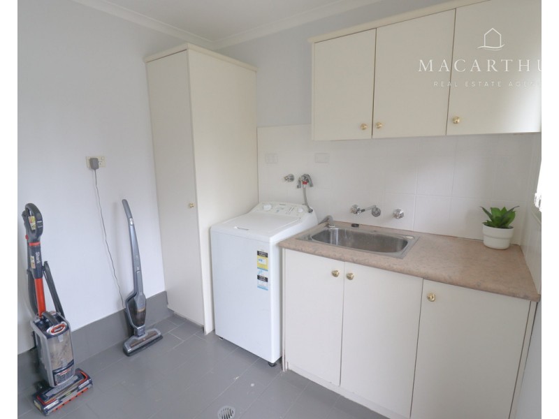 28 Roberts Way, Kooringal NSW 2650