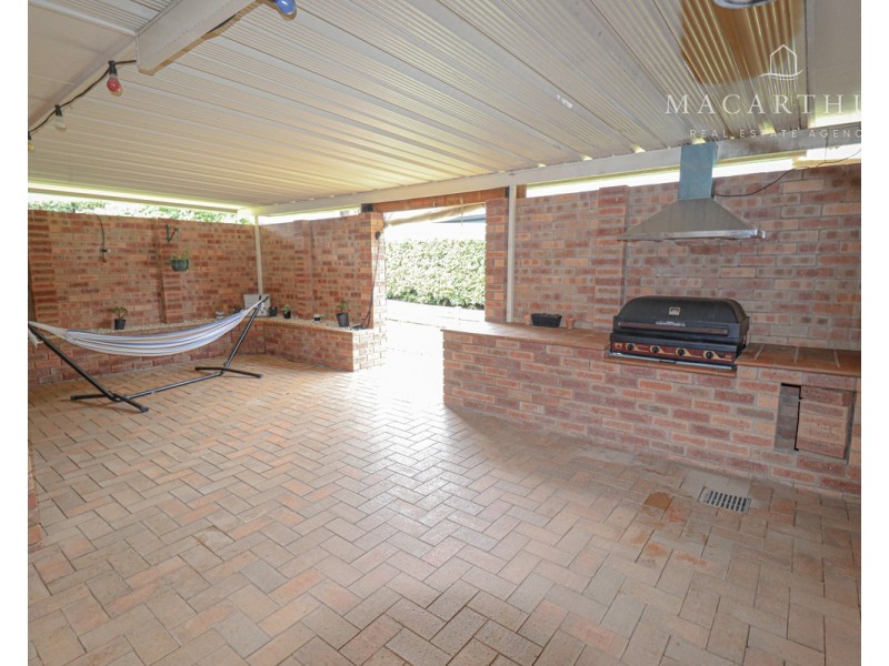 28 Roberts Way, Kooringal NSW 2650