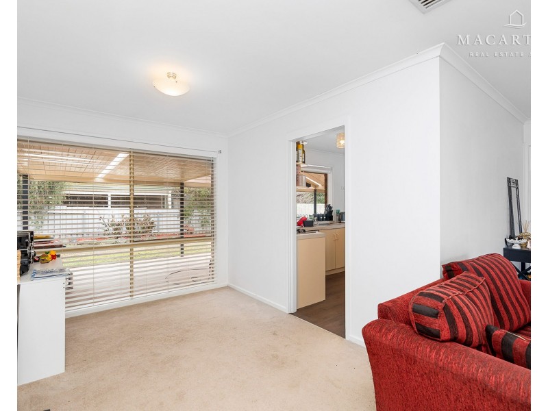 12 Cooba Place, Estella NSW 2650