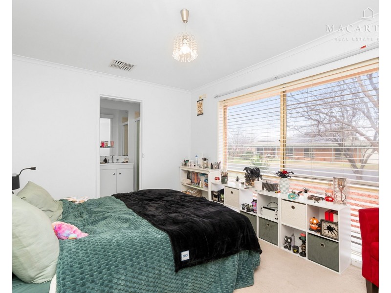 12 Cooba Place, Estella NSW 2650