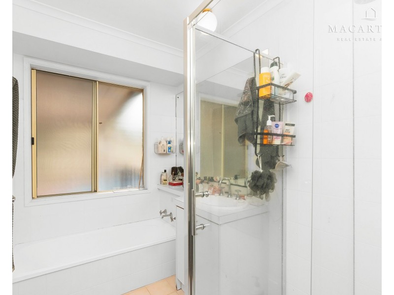 12 Cooba Place, Estella NSW 2650