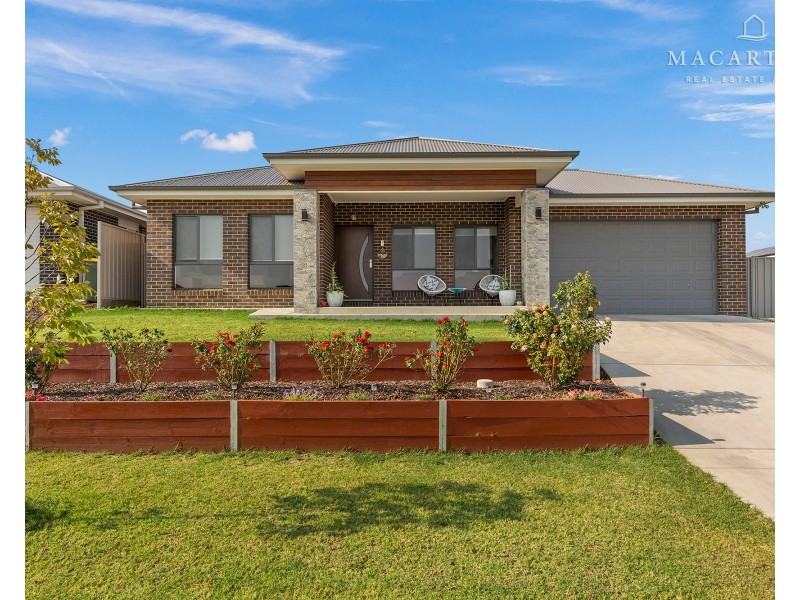 76 Coppabella Drive, Gobbagombalin NSW 2650