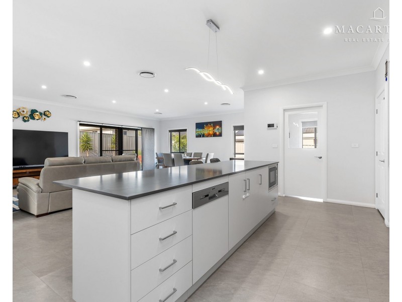 76 Coppabella Drive, Gobbagombalin NSW 2650