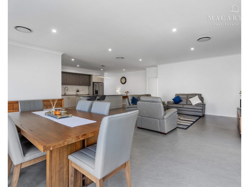 76 Coppabella Drive, Gobbagombalin NSW 2650