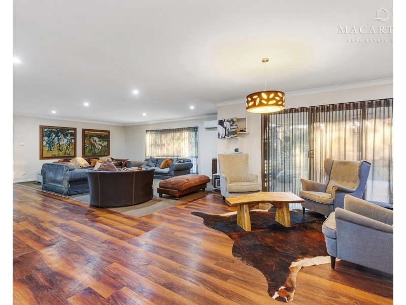 271 Mitchell Road, Lake Albert NSW 2650