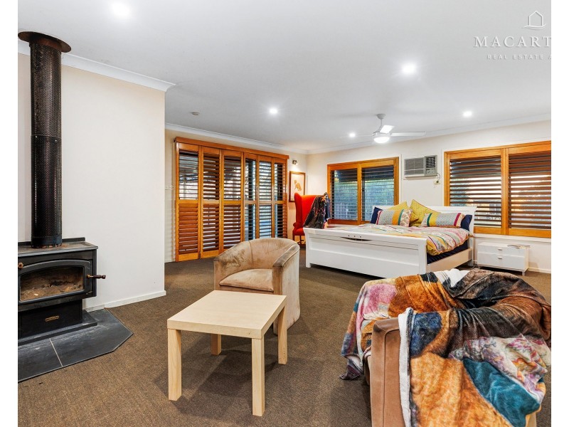 271 Mitchell Road, Lake Albert NSW 2650