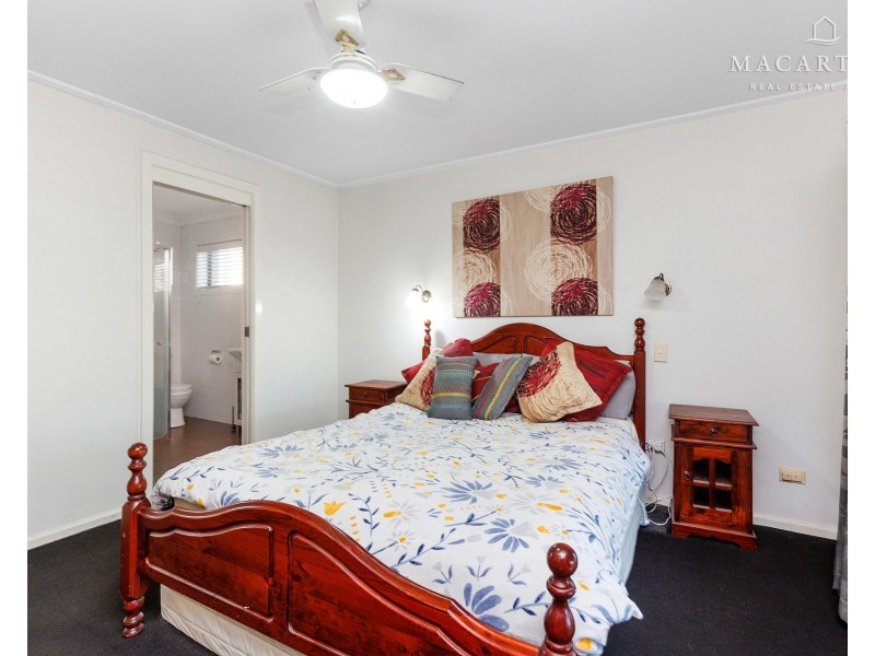 271 Mitchell Road, Lake Albert NSW 2650