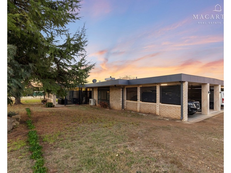 271 Mitchell Road, Lake Albert NSW 2650