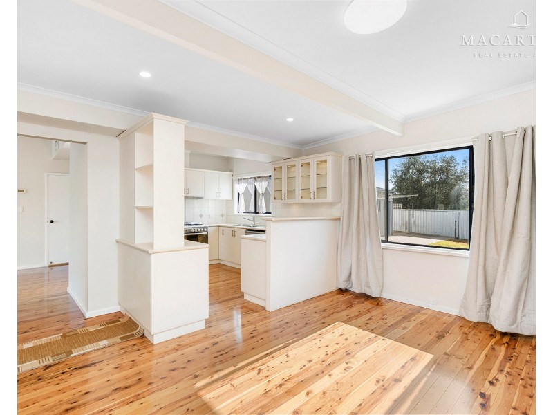 9 Malta Crescent, Ashmont NSW 2650