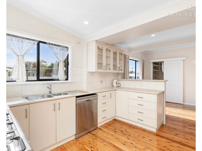 9 Malta Crescent, Ashmont NSW 2650