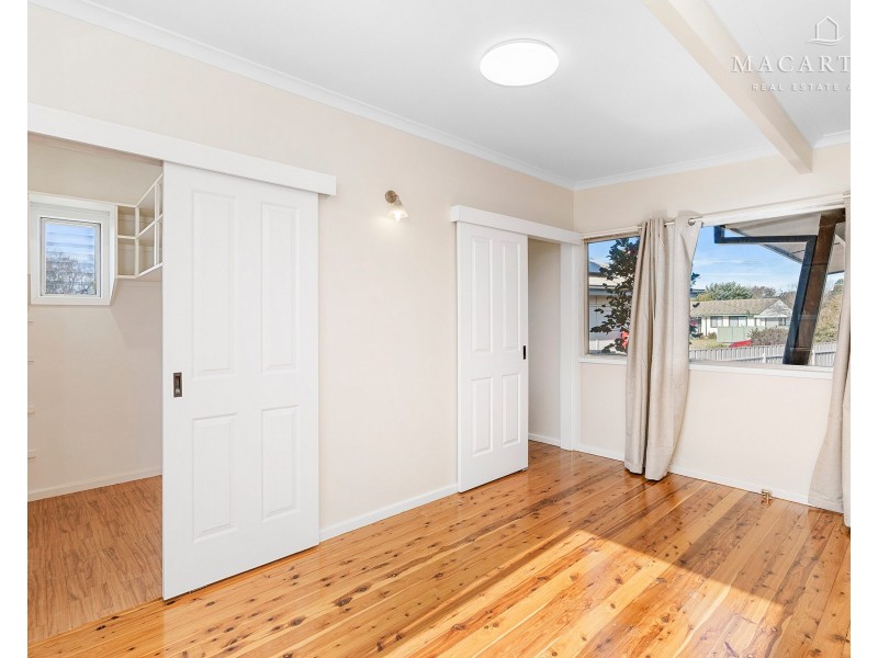 9 Malta Crescent, Ashmont NSW 2650