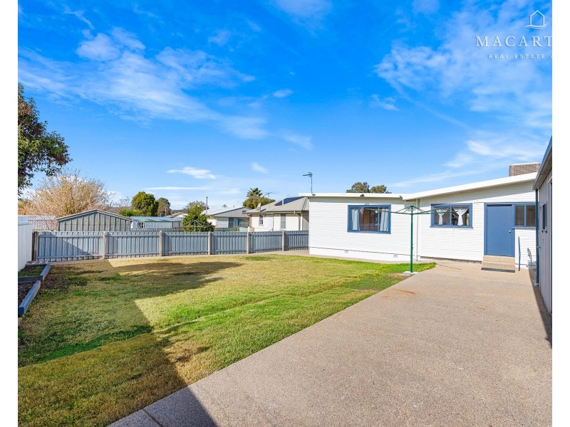 9 Malta Crescent, Ashmont NSW 2650