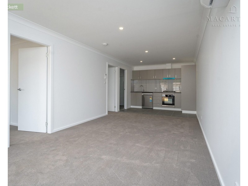 2/5 Lockett Place, Tolland NSW 2650