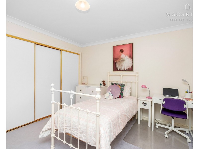 36 Lakehaven Drive, Lake Albert NSW 2650