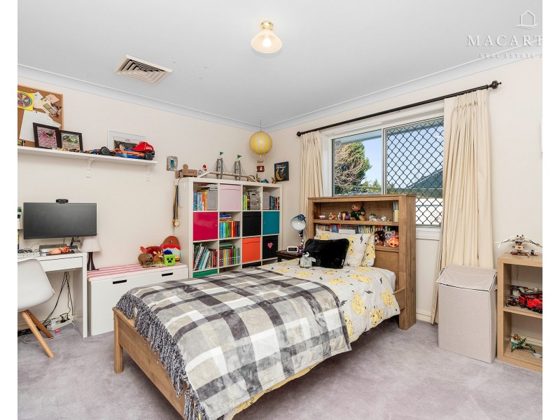 36 Lakehaven Drive, Lake Albert NSW 2650