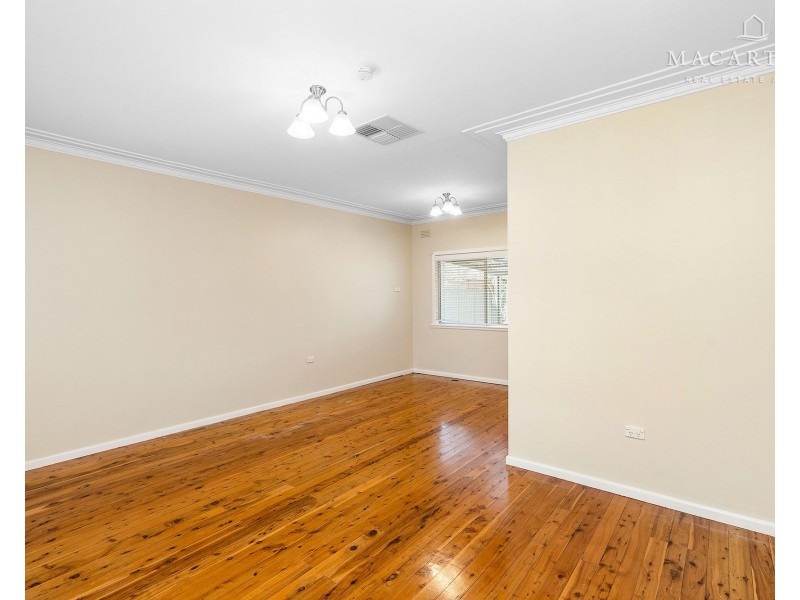 48 Ceduna Street, Mount Austin NSW 2650