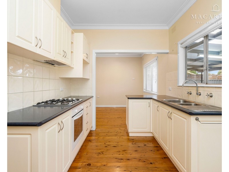 48 Ceduna Street, Mount Austin NSW 2650
