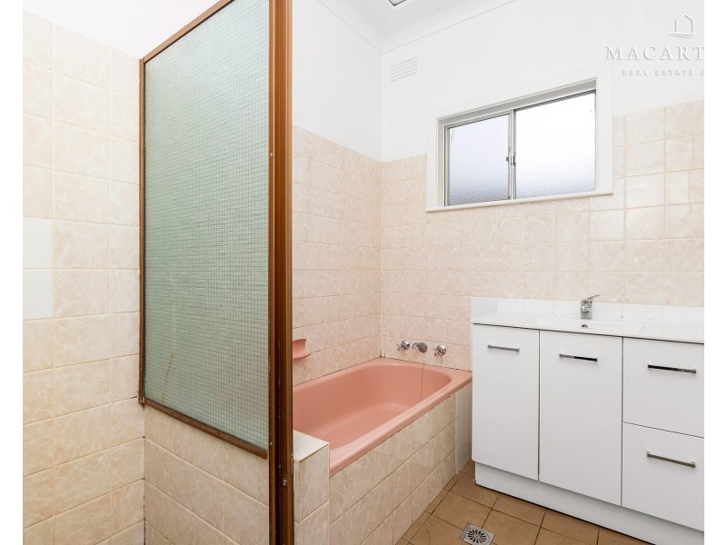 48 Ceduna Street, Mount Austin NSW 2650