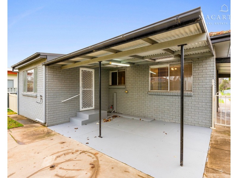 48 Ceduna Street, Mount Austin NSW 2650