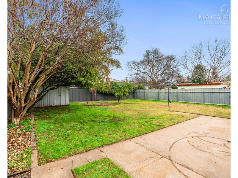 48 Ceduna Street, Mount Austin NSW 2650