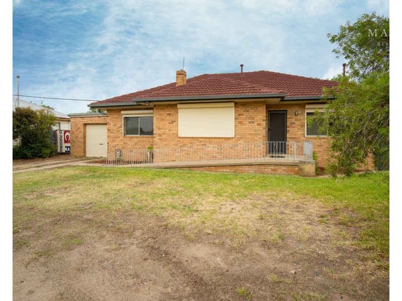 65 Main Street, Lake Albert NSW 2650
