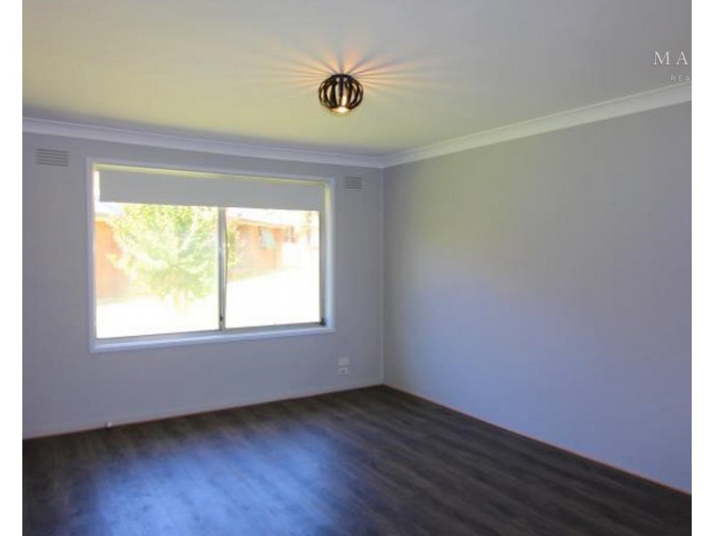 5/8 Joyes Place, Tolland NSW 2650