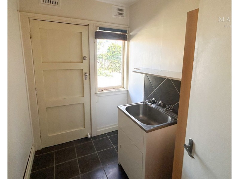 32 Jack Avenue, Mount Austin NSW 2650