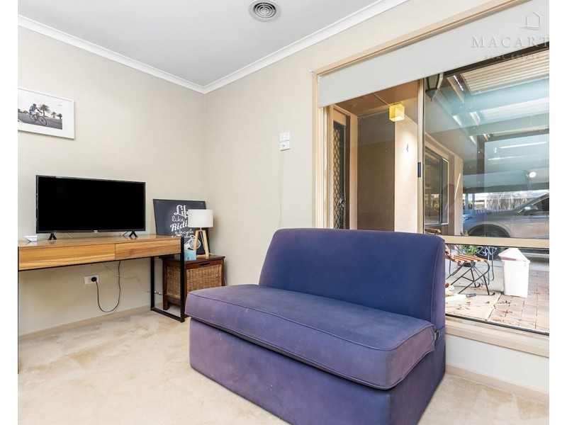 4 Gunyah Place, Glenfield Park NSW 2650