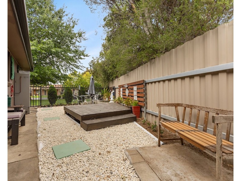 4 Gunyah Place, Glenfield Park NSW 2650