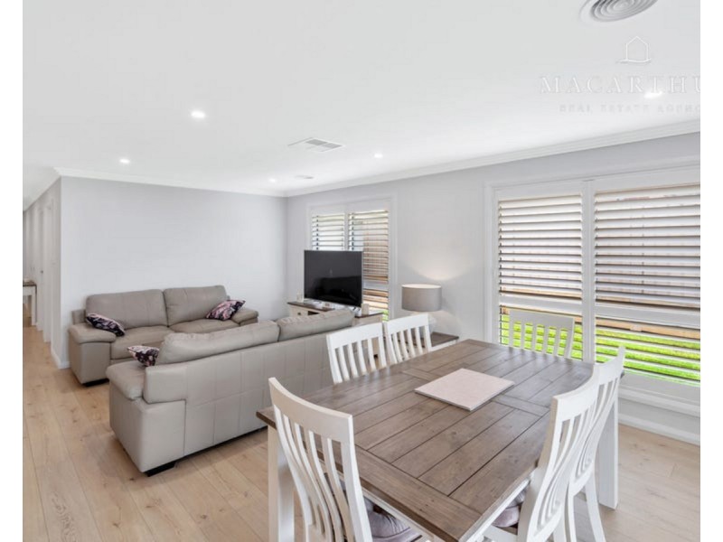 29 Gasnier Loop, Boorooma NSW 2650