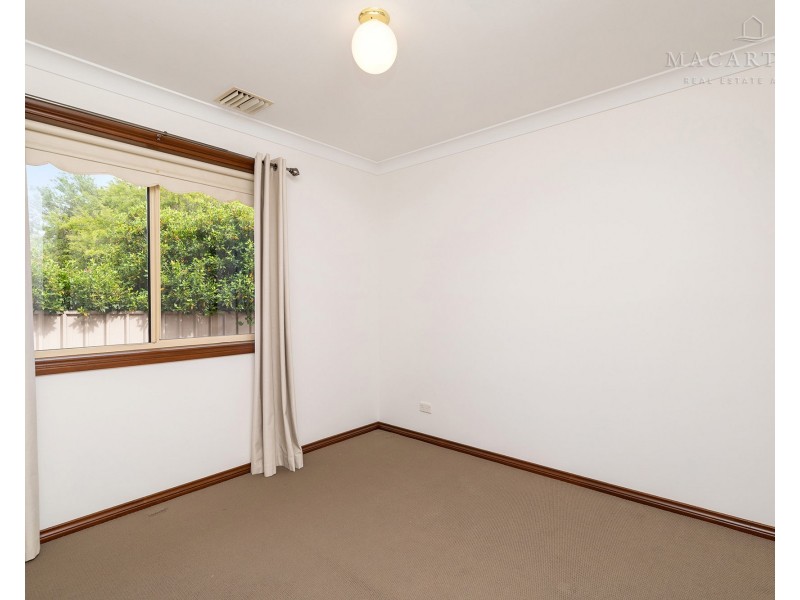 2/2 Lachlan Place, Tatton NSW 2650