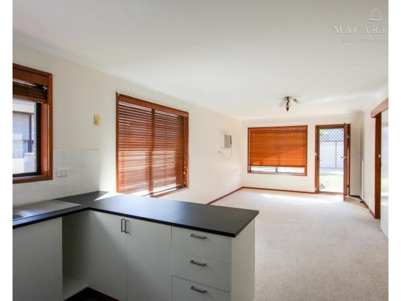 2/1 Lampe Avenue, Wagga Wagga NSW 2650