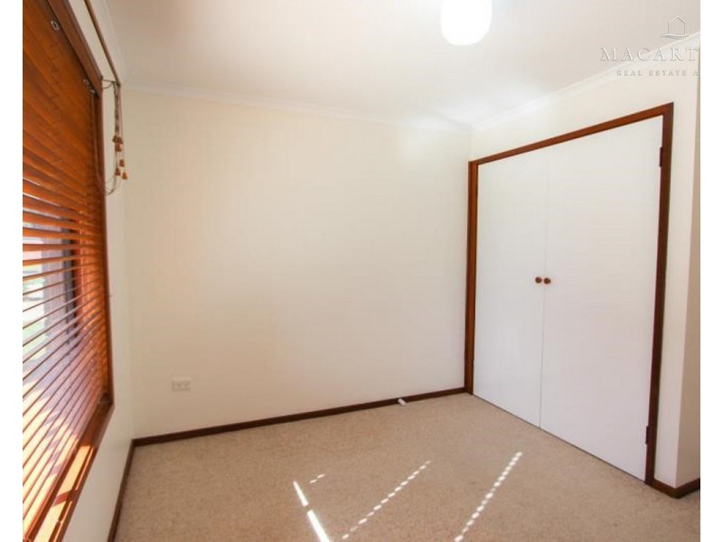 2/1 Lampe Avenue, Wagga Wagga NSW 2650