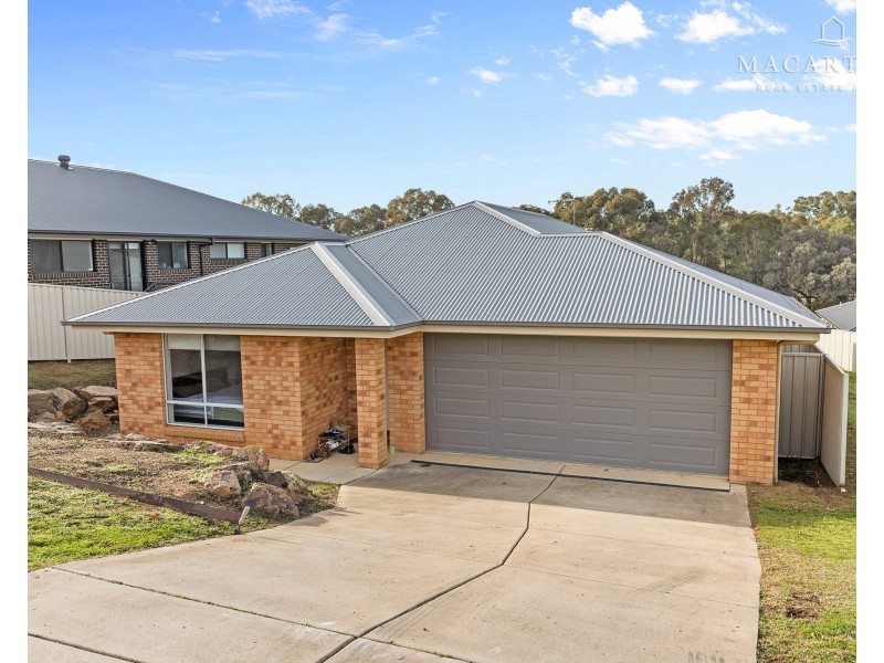 17A Sunvale Crescent, Estella NSW 2650