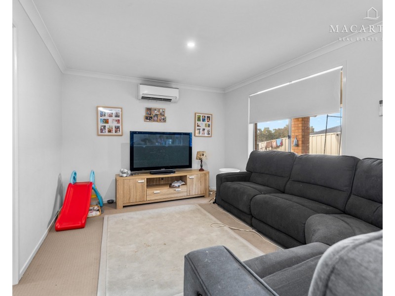 17A Sunvale Crescent, Estella NSW 2650