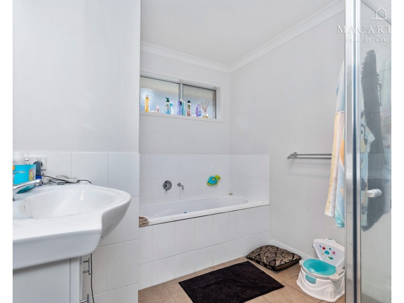 17A Sunvale Crescent, Estella NSW 2650