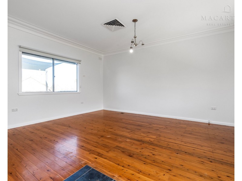 113 Meadow Street, Kooringal NSW 2650