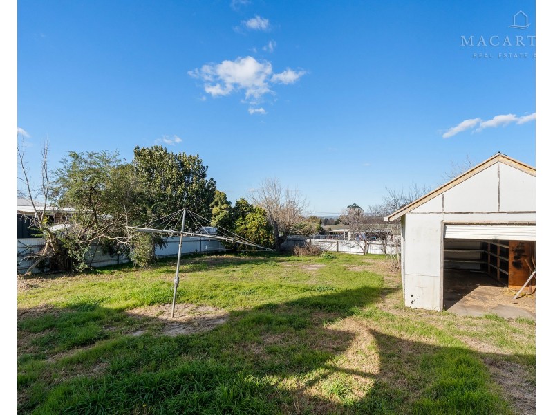 113 Meadow Street, Kooringal NSW 2650