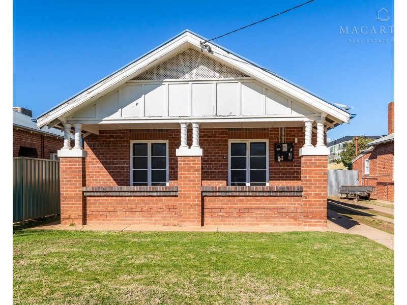 14 Darlow Street, Wagga Wagga NSW 2650