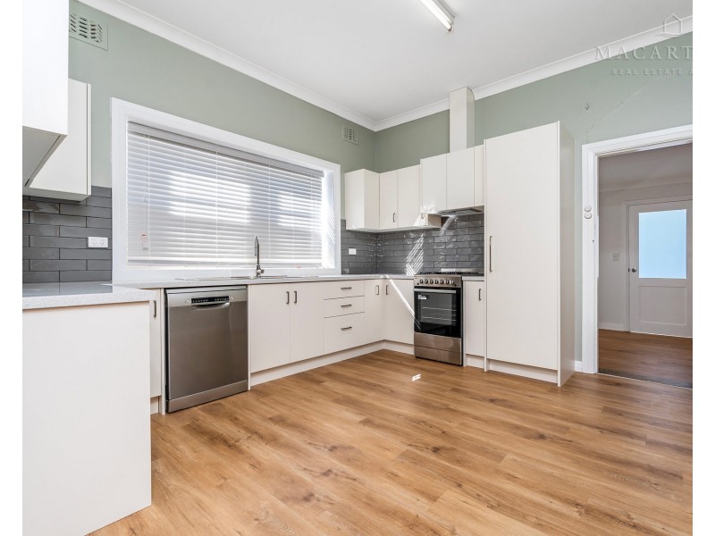 14 Darlow Street, Wagga Wagga NSW 2650