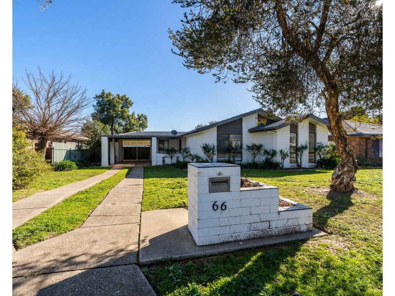 66 Undurra Drive, Glenfield Park NSW 2650