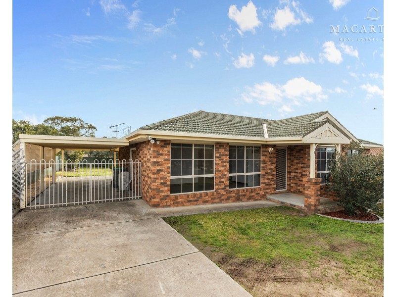 8 Avocet Drive, Estella NSW 2650