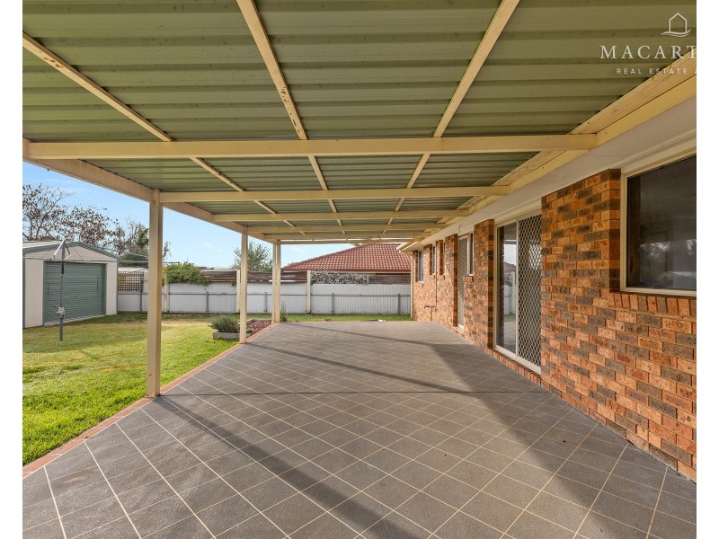 8 Avocet Drive, Estella NSW 2650