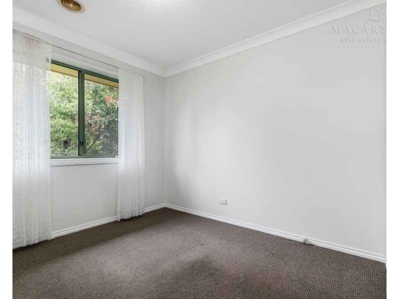 5 Chisholm Place, Lloyd NSW 2650