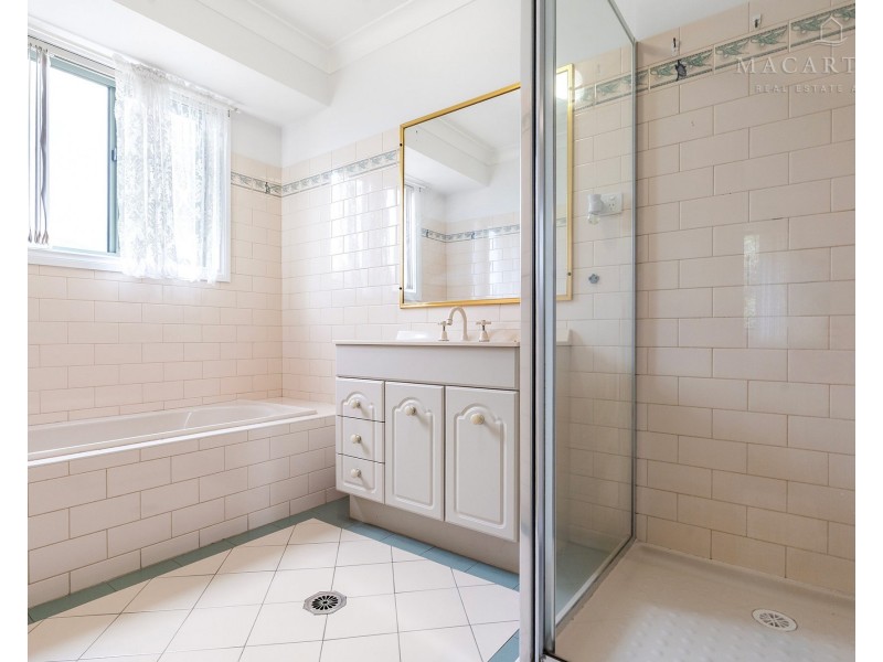 5 Chisholm Place, Lloyd NSW 2650