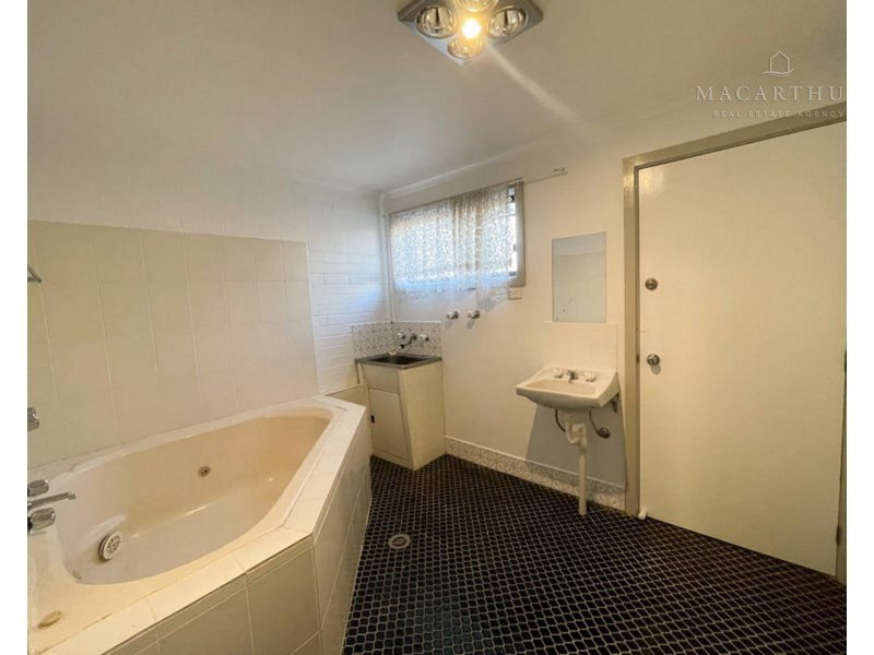 2/270 Fernleigh Road, Ashmont NSW 2650